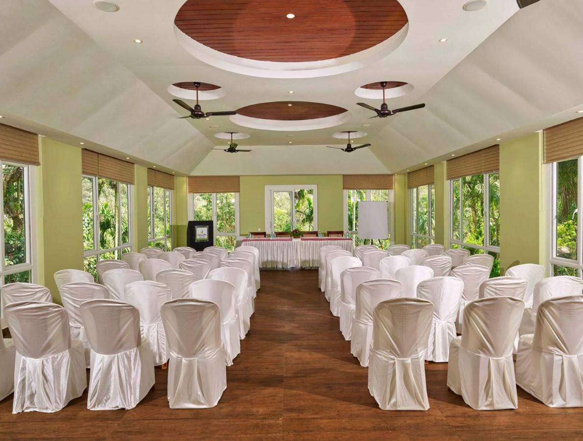 The Woods Resorts Wayanad Sultan Bathery Eksteriør bilde